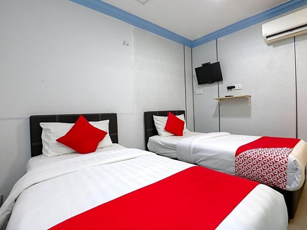 Oyo 90126 Pen U Cottages Dungun Ngoại thất bức ảnh