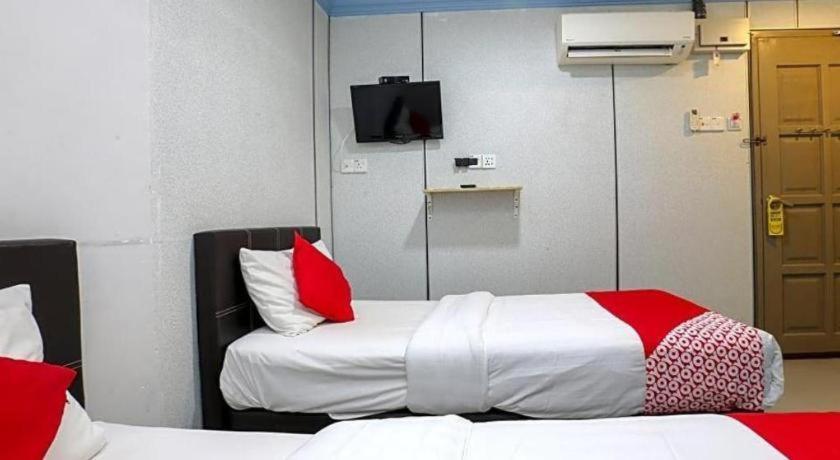 Oyo 90126 Pen U Cottages Dungun Ngoại thất bức ảnh